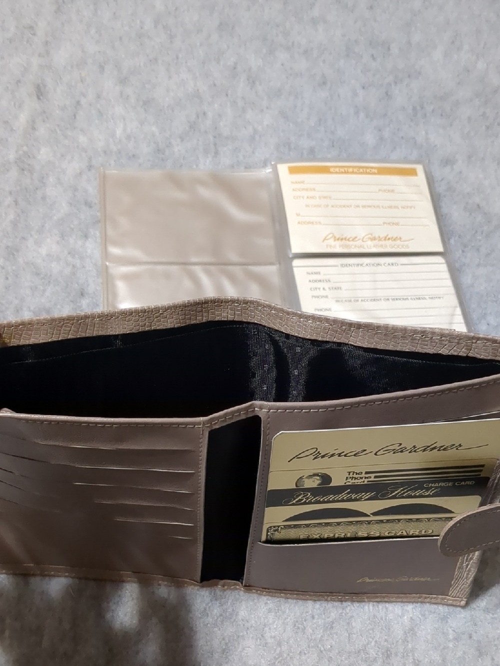 Princess Gardner skinpig leather vintage wallet Credit card Secretary NWT - Picture 10 of 13